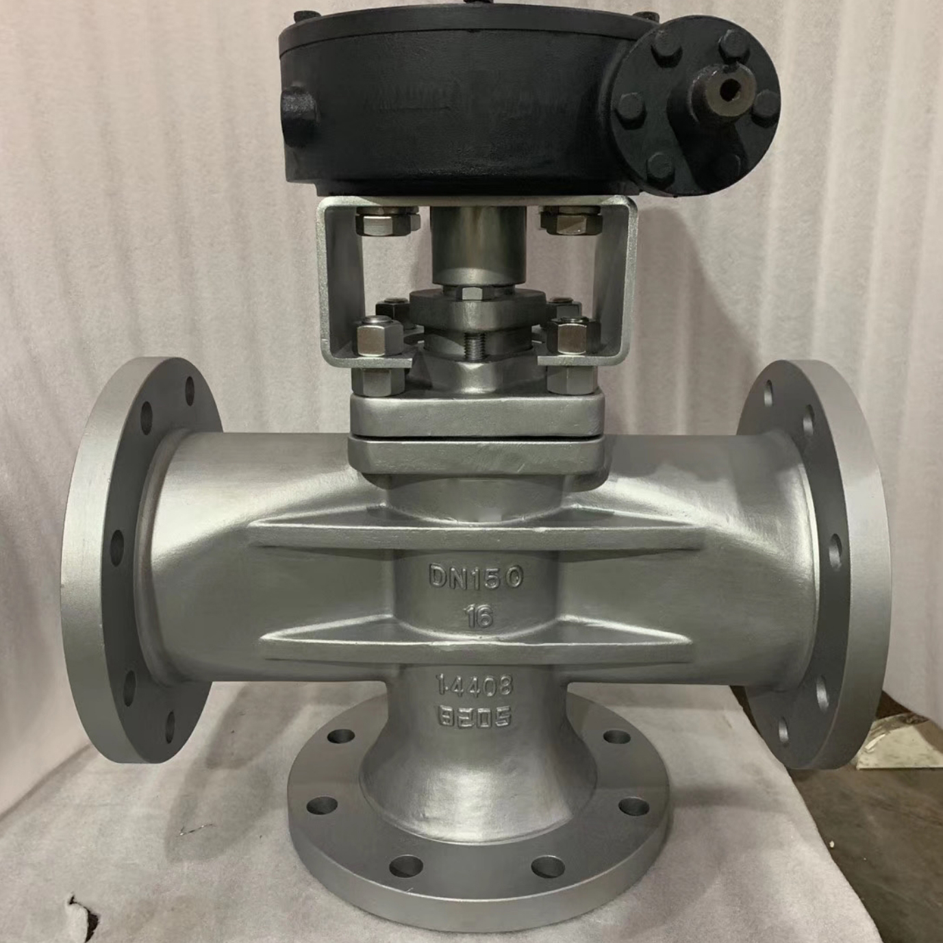 3 way plug valve